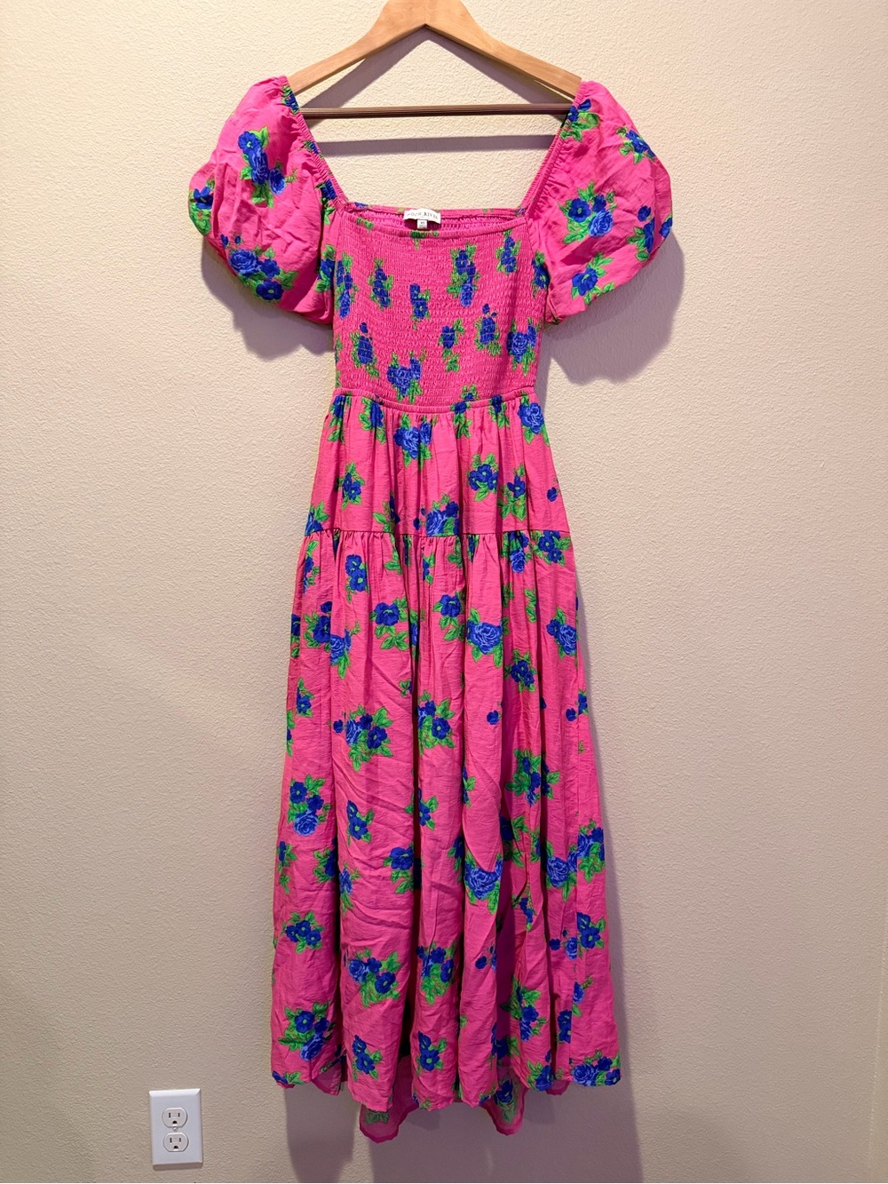 Moon River Pink Floral Smocked Puff Sleeve Maxi Dress Size XS #0178